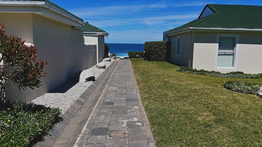 To Let 2 Bedroom Property for Rent in Westcliff Western Cape